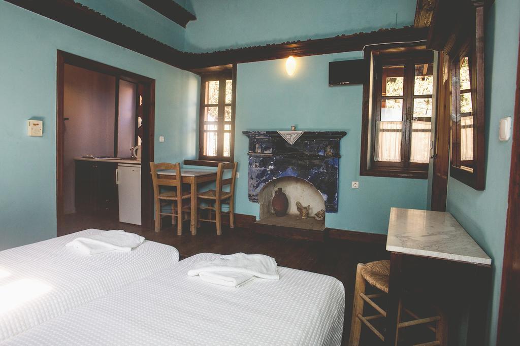 Karnayo Hotel Megisti ภายนอก รูปภาพ