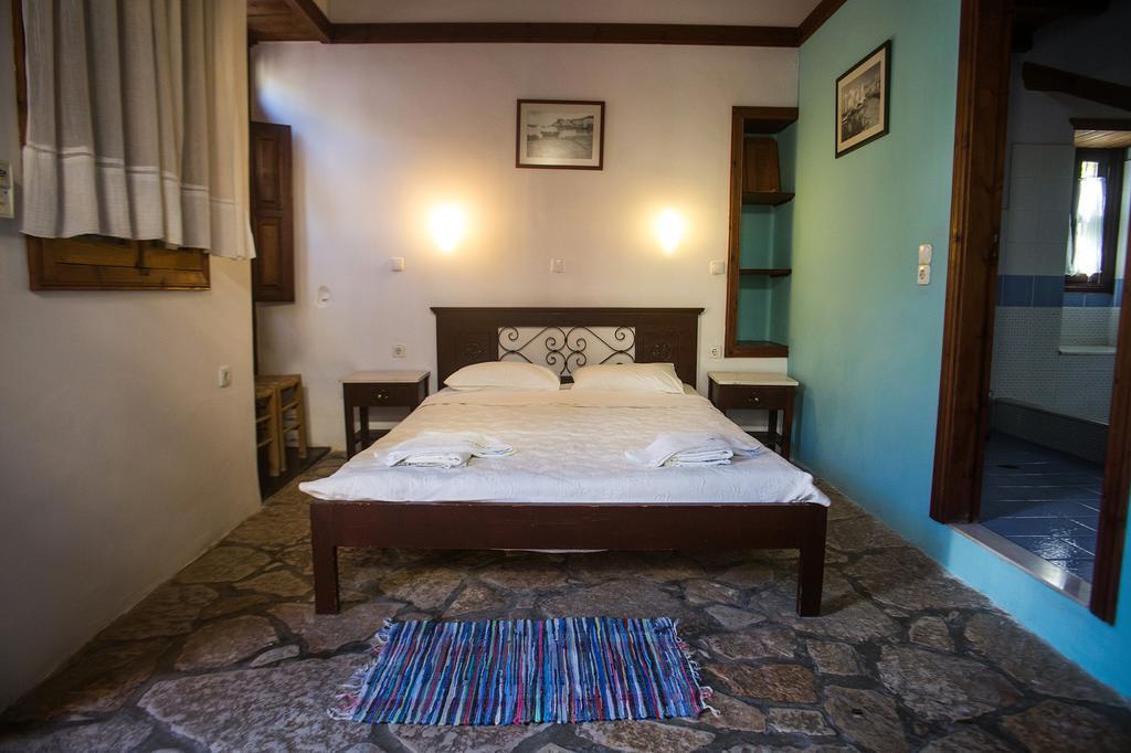 Karnayo Hotel Megisti ภายนอก รูปภาพ