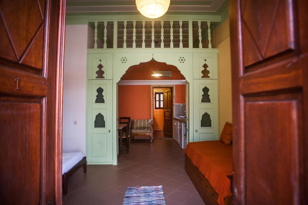 Karnayo Hotel Megisti ภายนอก รูปภาพ